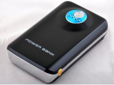 High Quality FS 8800mAh Portable Power Bank With LED Light For Luxury Mobile Phone
